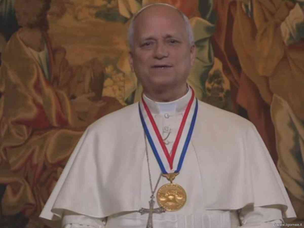 Il Papa sfida Trump: "Gli immigrati hanno plasmato il futuro della nazione"