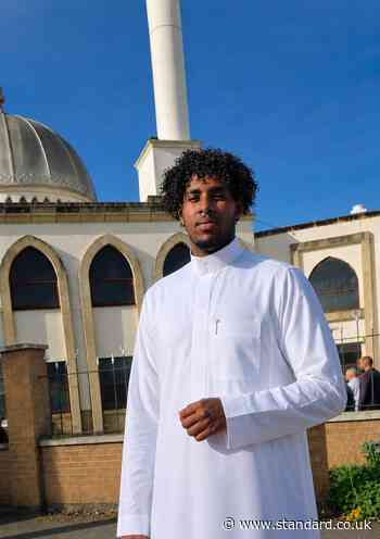 Murder investigation launched after 22-year-old fatally stabbed in west London bus