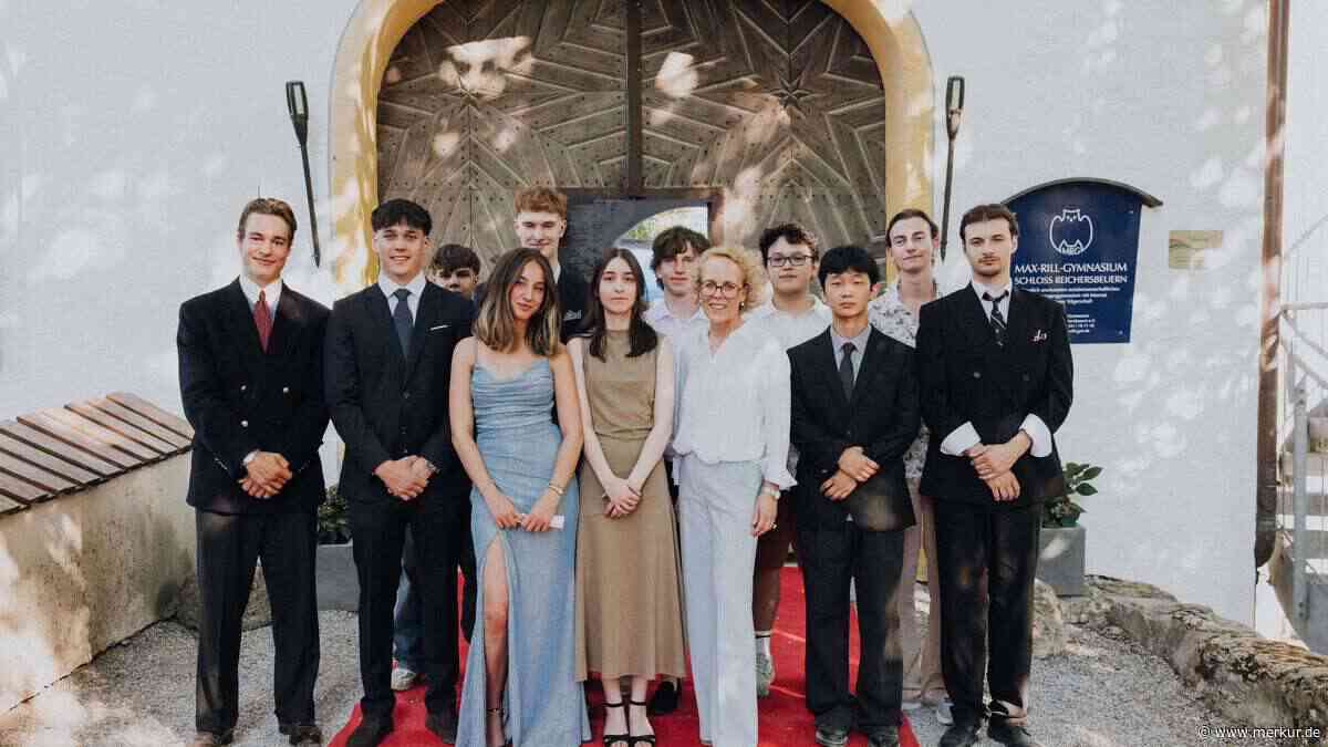 „Überflügelten die deutschen Schüler deutlich“: Erfolg für internationale Abiturienten an Schule in Oberbayern