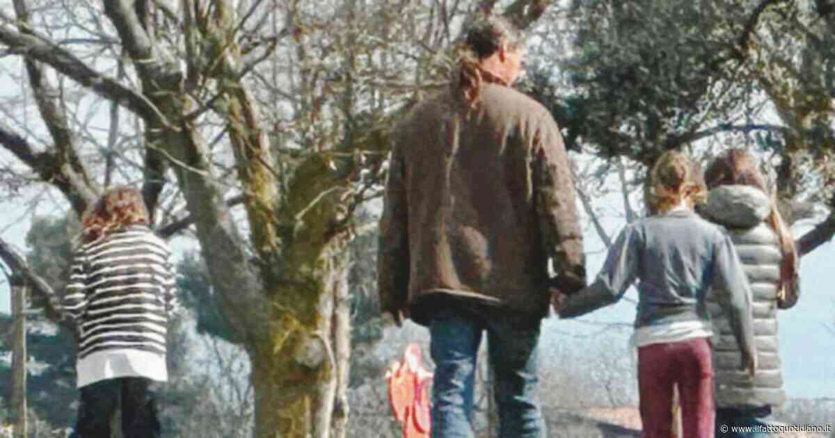 Famiglia del bosco, i tre fratellini promossi a scuola. Ora si attende la decisione sul ritorno a casa