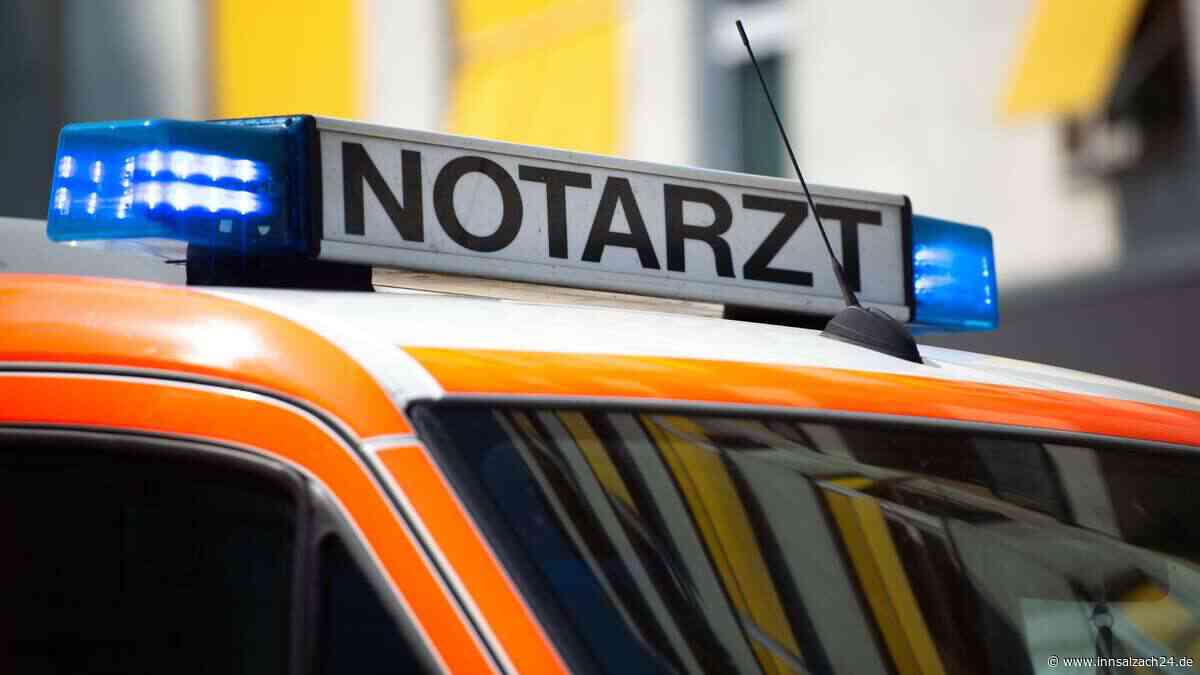 Betriebsunfall in München: Mann (52) von Gabelstapler erfasst und schwer verletzt
