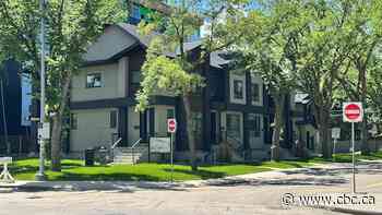 Edmonton eyes changes to zoning bylaw to regulate lodging houses, short-term rentals