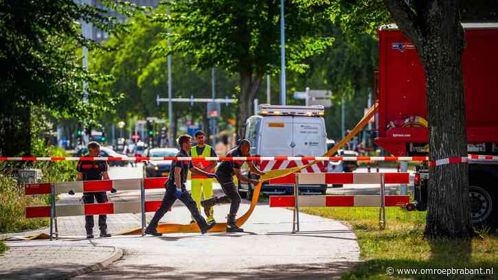 Wegen en fietspaden afgesloten door stank in sloot in centrum Eindhoven