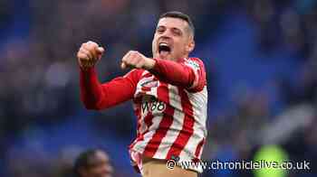 Granit Xhaka makes final Sunderland transfer decision as clear Chelsea message sent