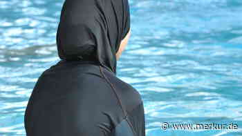 Eklat in Freibad in Österreich: Bürgermeister schickt Frau wegen Burkini raus – und muss sich erklären