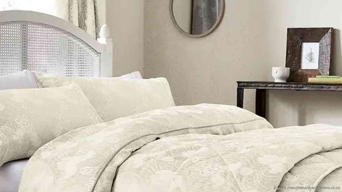 Luxury homeware fan 'approved' £165 bedding set reduced to £39 that 'barely creases'
