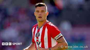 Xhaka set to stay at Sunderland despite Chelsea interest
