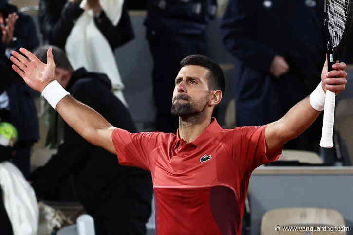 Title rivals Djokovic and Sinner advance at Wimbledon