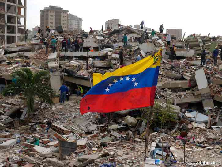 Venezuela, vivo il capo della polizia di La Guaira. "È sotto le macerie da 9 giorni". Il bilancio sale a 2.645 morti