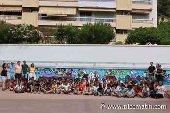 Des élèves d’une école de Nice dessinent une fresque géante dans leur cour de récréation