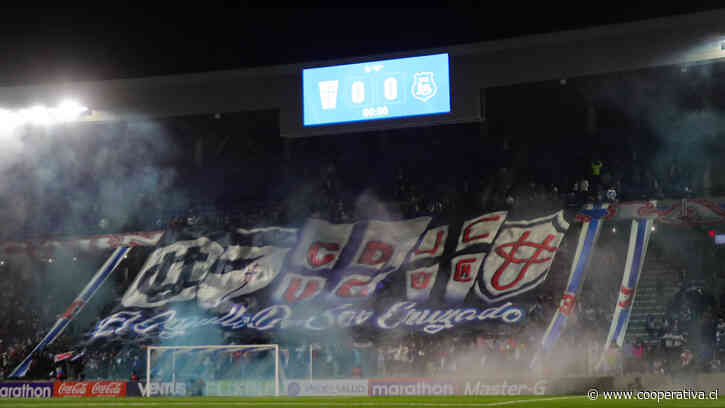 Universidad Católica castigó por seis años a hincha que lanzó objeto en el Claro Arena