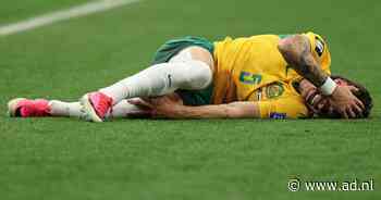 Woede bij Australië na blessure Feyenoorder Jordan Bos, die van veld wordt gedragen: ‘Een vreselijke tackle’