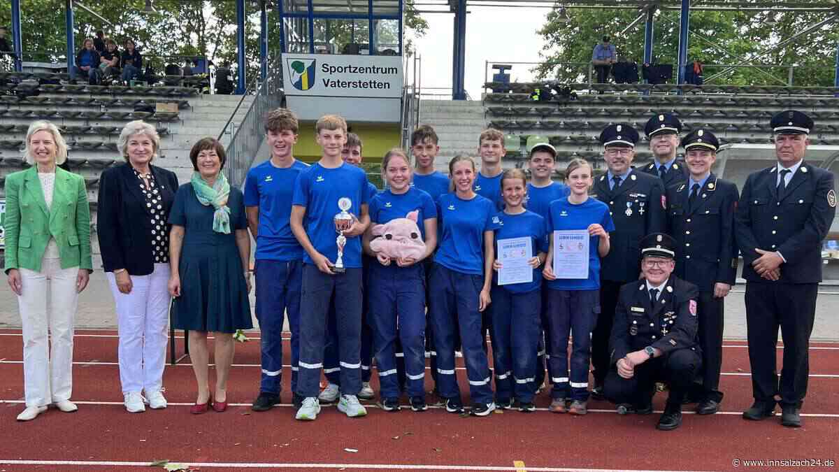 Jugendfeuerwehr Heldenstein-Lauterbach holt Doppelsieg in Vaterstetten – So war der Wettbewerb