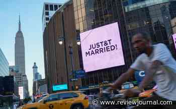 Taylor Swift, Travis Kelce marry at Madison Square Garden — PHOTOS