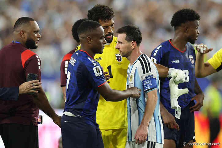 🎥 How sweet is this? Cape Verde players queue for a photo with Messi