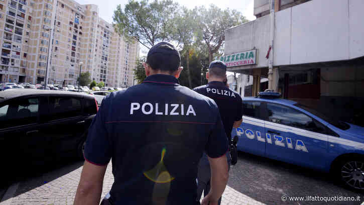 Sparatoria nella notte a Napoli, ucciso un 33enne a bordo di uno scooter con un colpo d’arma da fuoco