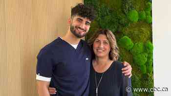 His mom survived cancer. Now, this student is doing a triathlon in scrubs to give back