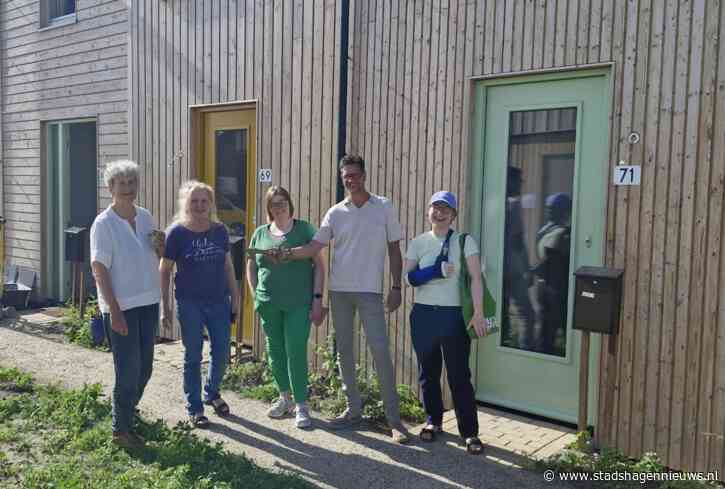 Eerste bewoners krijgen sleutel van Klein Wonen in De Tippe