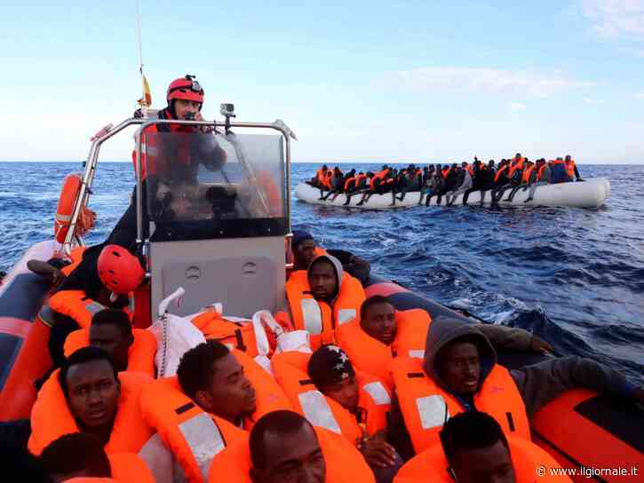 Dal barcone al Caf agli avvocati. Ecco il tariffario dei trafficanti