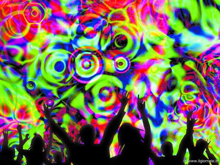 Dj, giocolieri e ragazze pon pon: ora lasciarsi è un party