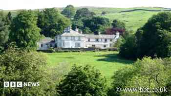 Hundreds call to save outdoor education centre