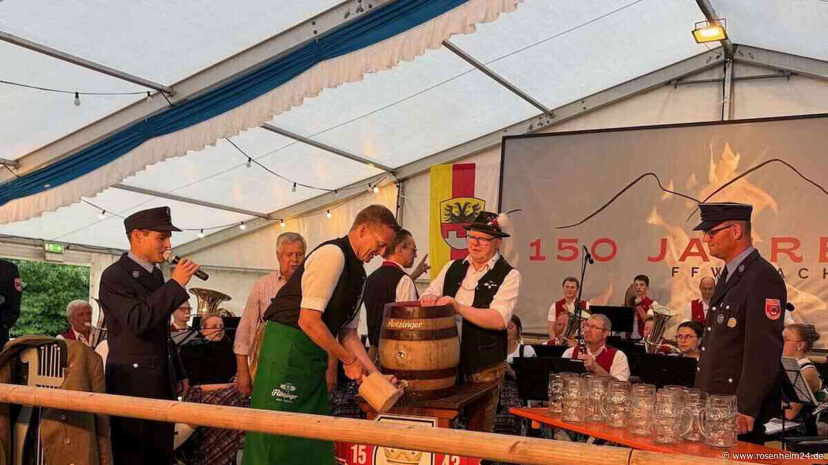 O’zapft is! Sachrangs Feuerwehr feiert 150 Jahre mit Flötzinger und einem Berg aus Schnee