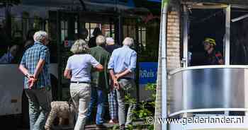 Oudere bewoners tellen na brand in Nijmegen hun zegeningen, ook al mogen ze huis niet in: ‘We zijn er nog’