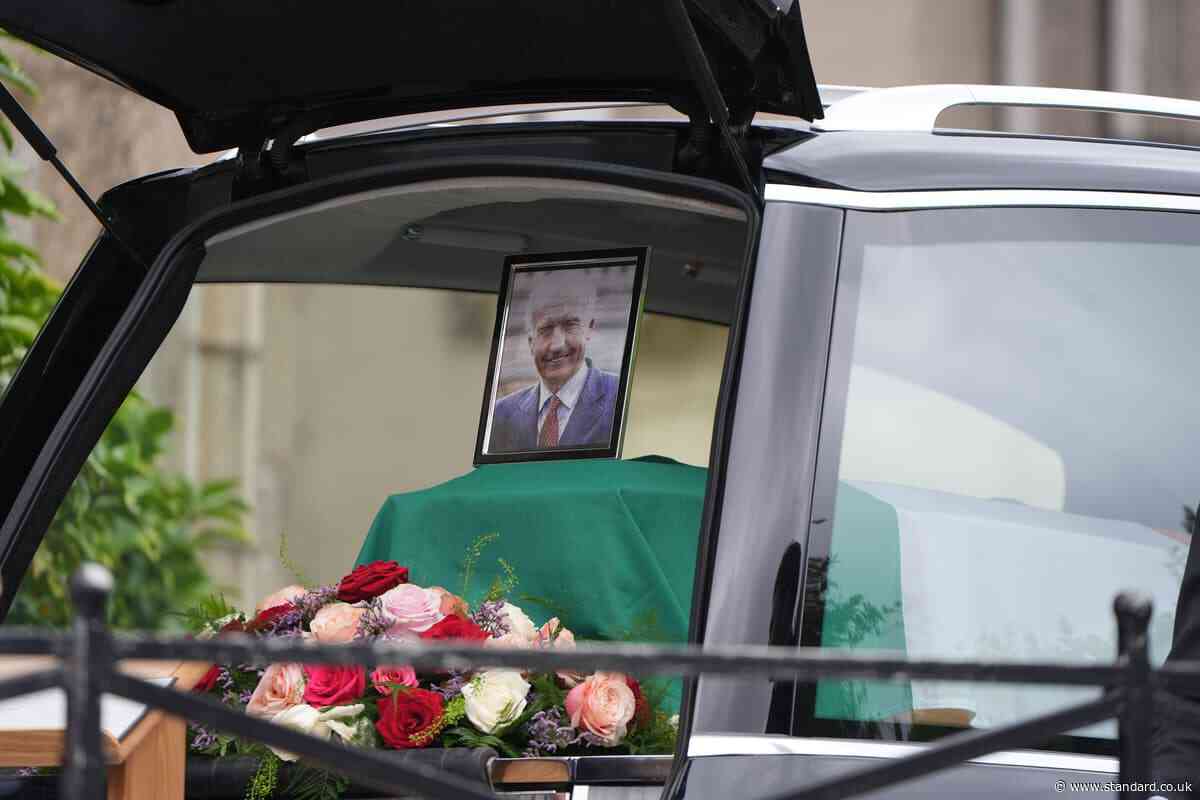Family and political leaders honour David Andrews’ peace and humanitarian legacy