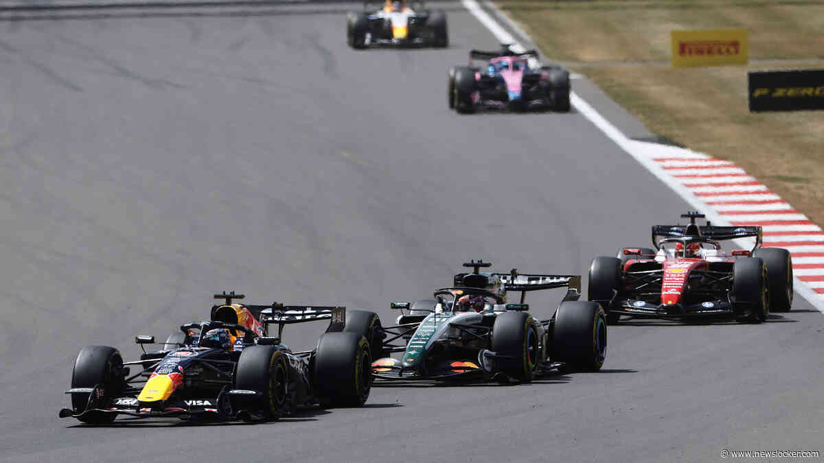 Max Verstappen is kansloos in sprintrace op Silverstone, Kimi Antonelli is Lewis Hamilton de baas