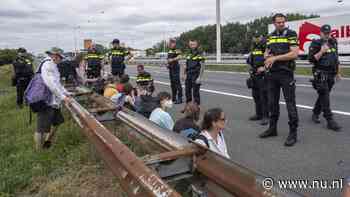 Demonstranten bij A12 weggevoerd, boeren keren zich tegen klimaatprotest