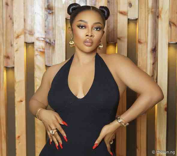 Toke Makinwa advocates dating within one’s income level