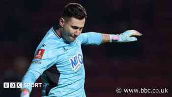 Leyton Orient sign Watford keeper Baxter