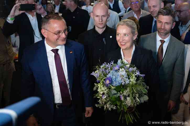 AfD bestätigt Führungsduo – Chrupalla verliert an Rückhalt