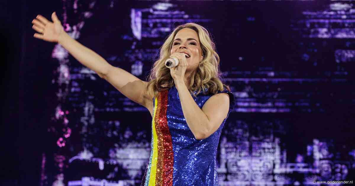K3 is met Klaasje als vervanger van zwangere Marthe ‘gekste ooit’