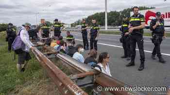 Politie grijpt in bij klimaatprotest op A12, boeren keren zich tegen blokkade
