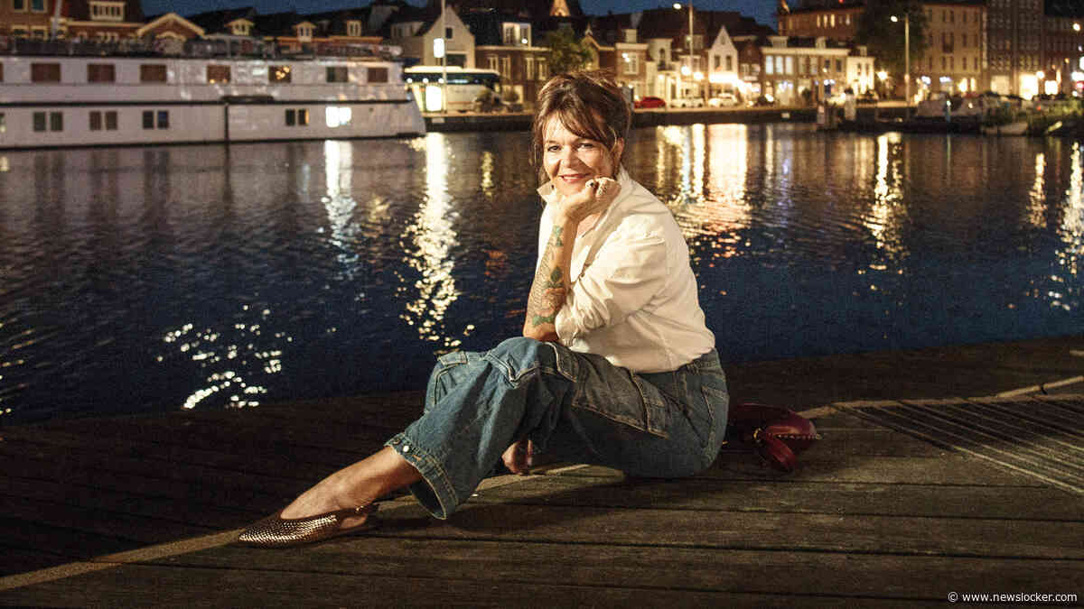 Sabine houdt van zwoele zomernachten: ’Een avond in de kroeg met vriendinnen kan zomaar eindigen met een zoen in een steeg’