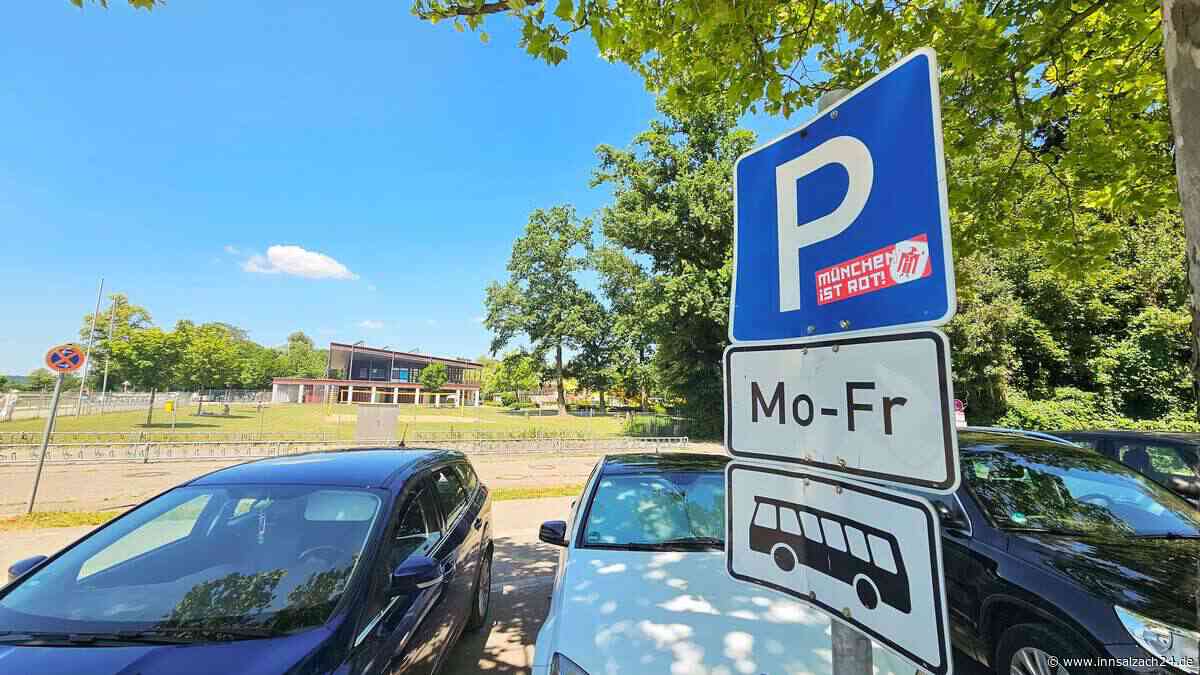 Neue Wohnmobilstellplätze für Freilassing: Dürfen Camper am Freibad stehen?