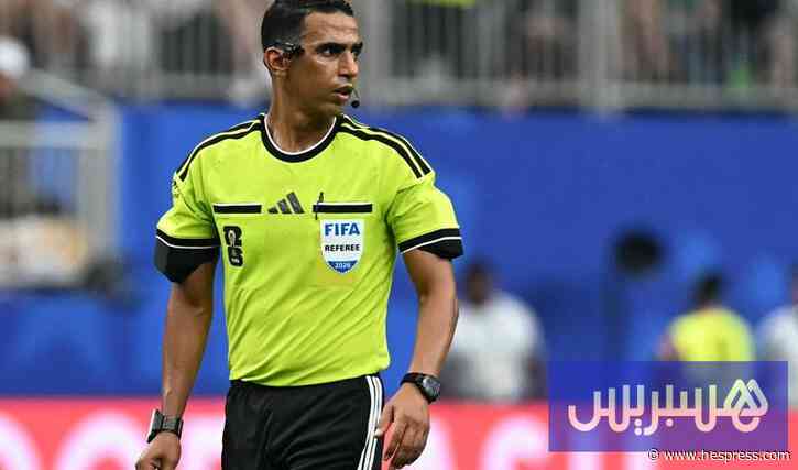 مغربيان يحكمان قمة المكسيك وإنجلترا