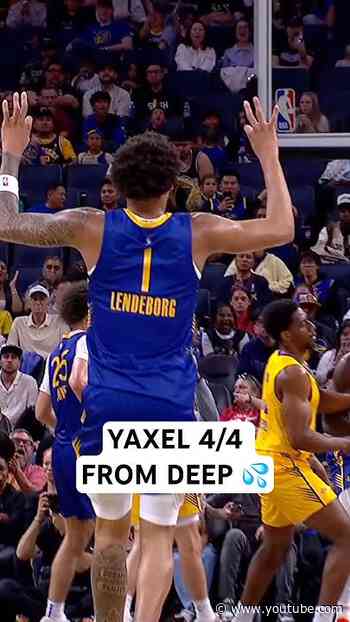 Yaxel Lendeborg is locked in from long range 🎯