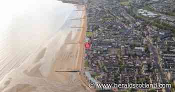 Pocket of land on Scottish beach promenade put up for sale