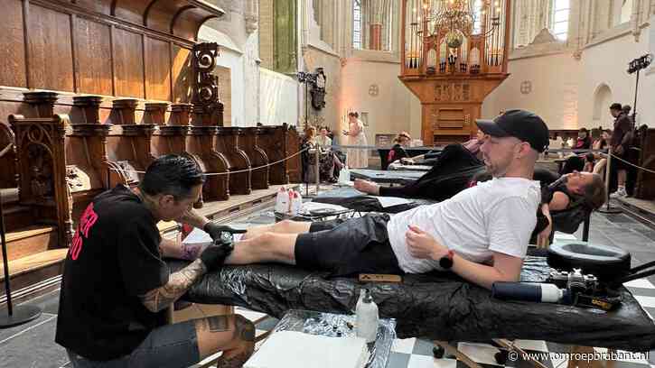 Inkt in de kerk: twintig unieke tattoo's gezet op heilige plek