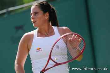 10 Photos of Emma Navarro: Tennis Star's Secret Chronic Health Battle Unexpectedly Revealed on Wimbledon Broadcast