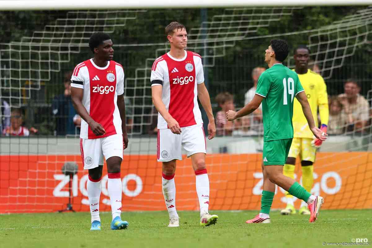 Míchel doet Ajax-spelers versteld staan: 'Ideeën van nieuwe trainer zijn bizar'