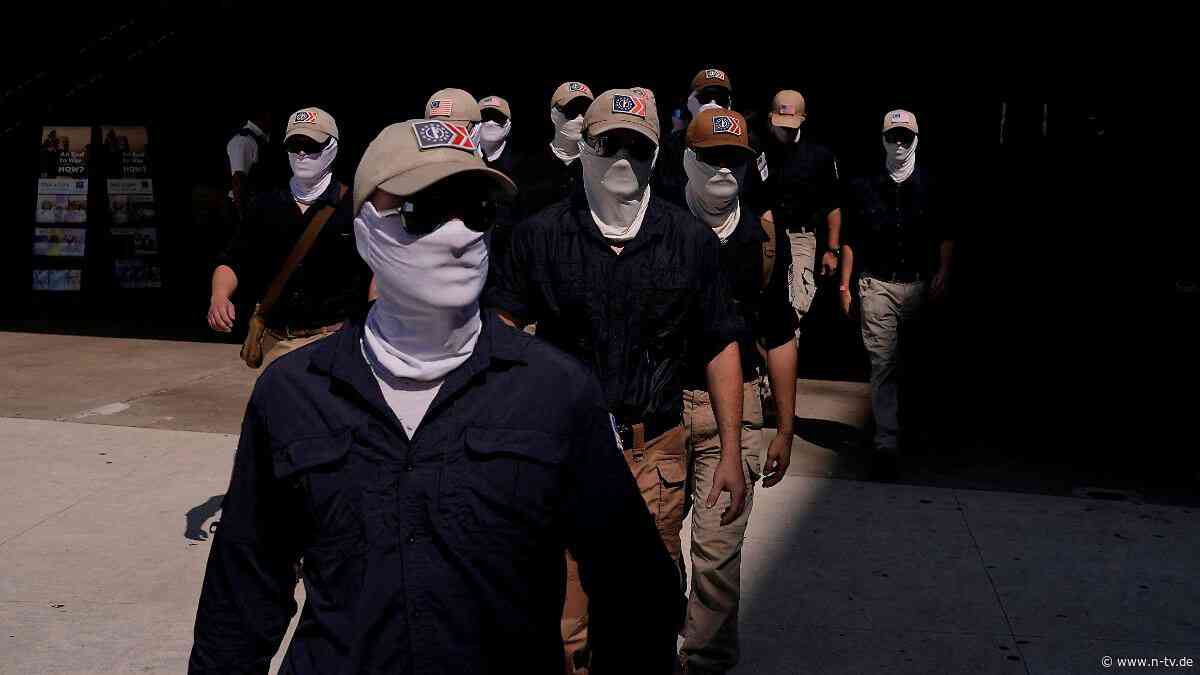 250. Geburtstag der USA: Rechtsextremistische "Patriot Front" marschiert durch Washington