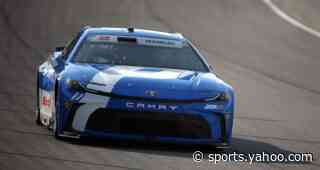 Denny Hamlin claims Busch Light pole at Chicagoland