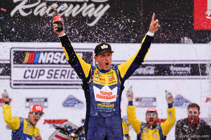 Denny Hamlin wins pole position for NASCAR's return to Chicagoland Speedway