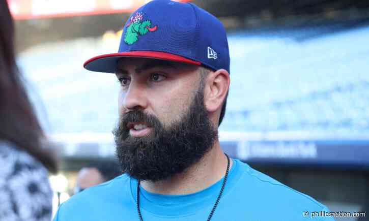 Phillies swap relievers on end of roster, bring local veteran back to bullpen