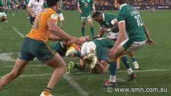 Ireland hang on after Donaldson missed kick