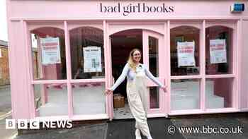 Watch: Romantasy-only bookshop opens