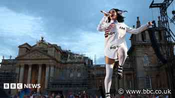 In pictures: Katy Perry brings the party to Blenheim Palace
